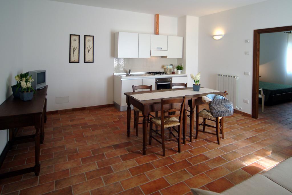 Agriturismo Casale Le Selvette Ripa Εξωτερικό φωτογραφία